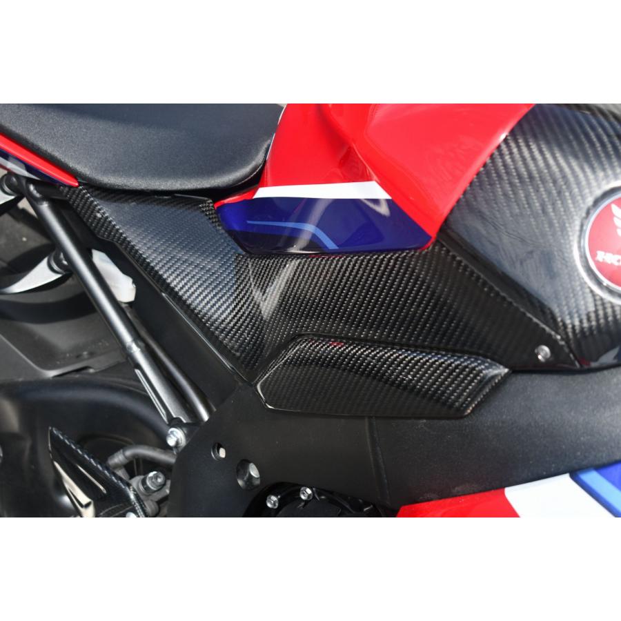 SPEEDRA（スピードラ） HONDA CBR1000RR-R 2020- タンクサイドカバー