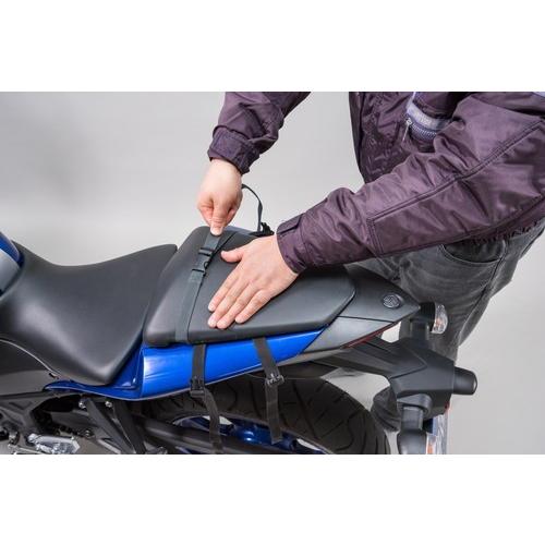タナックス Tanax Motofizz バイクシートバック シェルシートバックss カーボン柄 容量5l Mfk 236ca Itm Moto Zoa ヤフーショッピング店 通販 Yahoo ショッピング