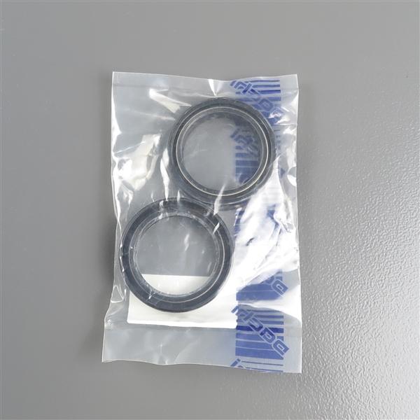 ◇DACHI ダチ フロントフォーク オイルシール 37×50×11mm 展示品