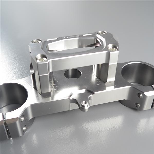 バーっと ◇KX450F/'06-'08 ZETA アルミ削り出し ハンドルバークランプ φ28.6mm