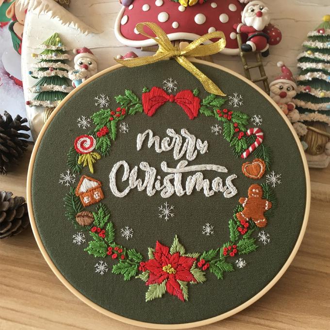 クリスマス 刺繍キット サンタクロースとトナカイ 日本語説明書 メリー