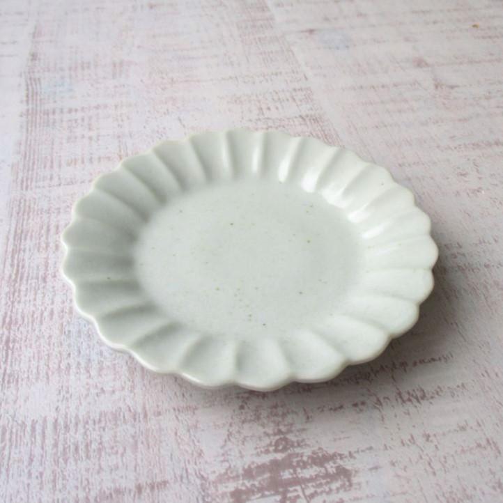 李朝高麗陽刻紋　小皿 李朝高麗陽刻紋 小皿 李朝高麗陽刻紋 小皿 李朝高麗陽刻紋 小皿 赤坂游