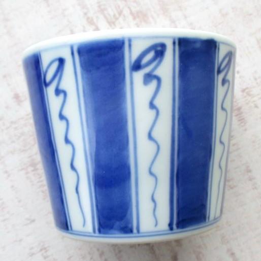有田焼 染付 縦筋草葉紋 そば猪口 渓山窯 おしゃれ 上品 高級感 手描き