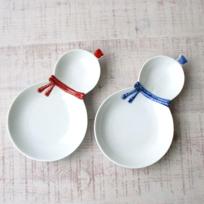 赤と白のひょうたん型陶器工芸品