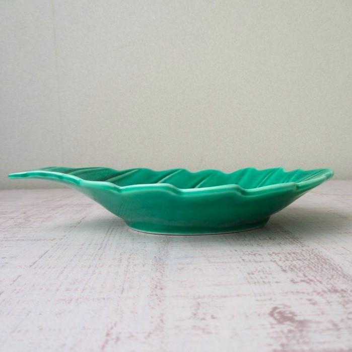 波佐見焼 緑交趾 柏型皿 お皿 銘々皿 多用皿 多用鉢 煮物 おしゃれ