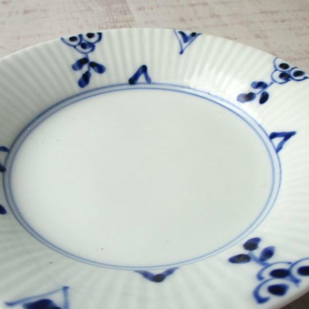有田焼 皓洋窯 食器 染付 剣先小花 しのぎ 4寸皿 丸皿 小皿 菓子皿