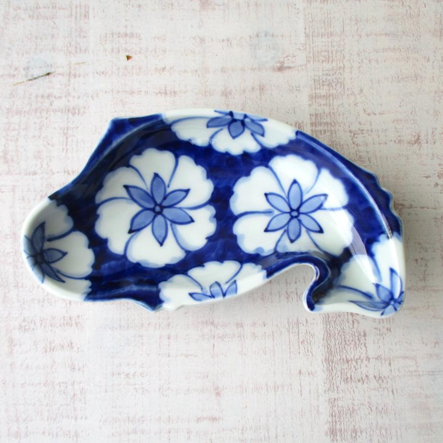 有田焼 染付 濃花絵 魚型三つ足鉢 多用鉢 刺身 鉢 お皿 美しい 上品