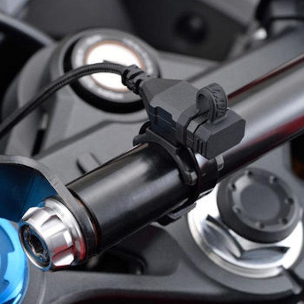 DAYTONA（バイク用品） デイトナ DAYTONA 17213 バイク専用USB