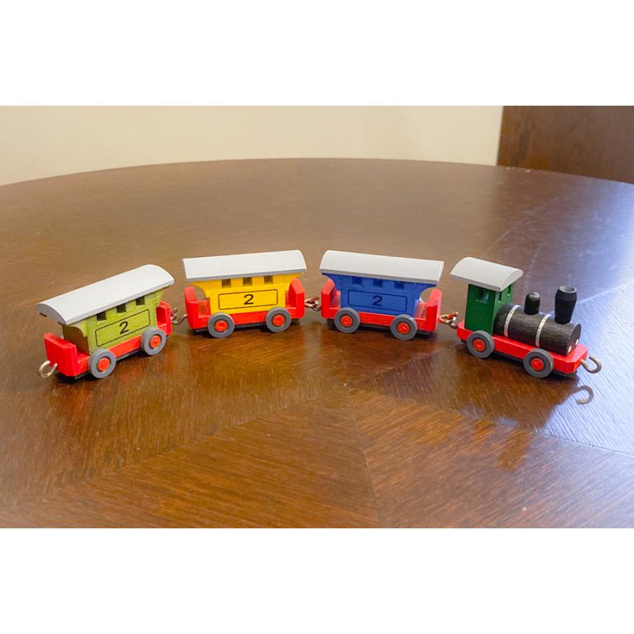 ドイツ木工工芸品煙出し機関車