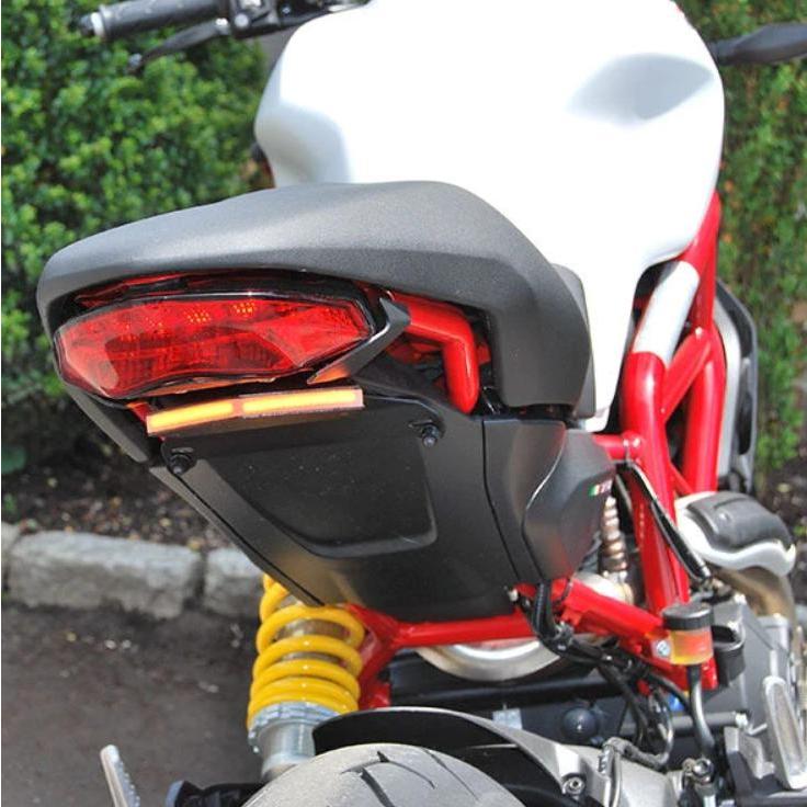 ドゥカティ モンスター1200 フェンダーレスキット タックド