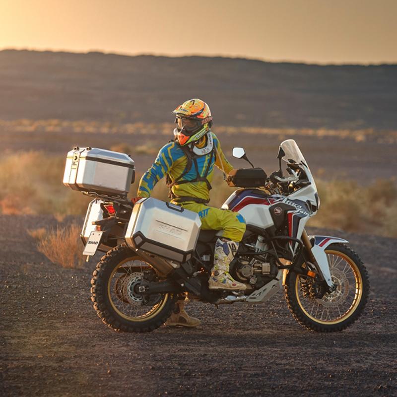 SHAD TR48 TERRA アルミトップケース 48L (シルバー) : モトパーツ