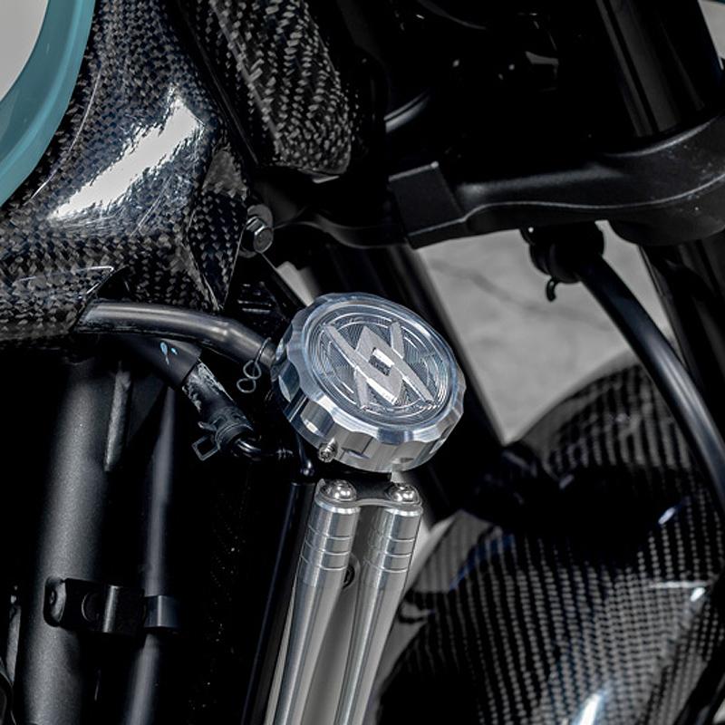 カワサキ Z900RS/CAFE 2018-2020 ラジエターキャップカバー(シルバー