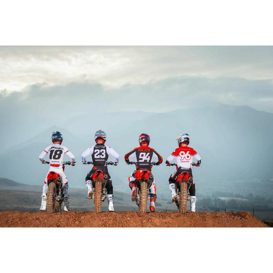USヨシムラ RS-12 スリップオンマフラー シルバー Honda CRF450R (2021-2024) / CRF450RX (2021-2024)の画像
