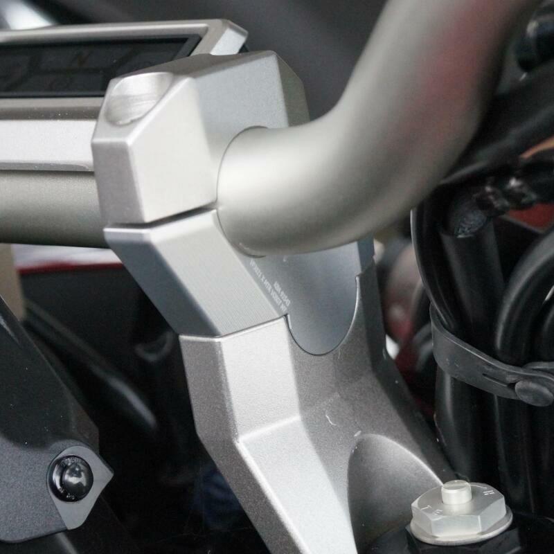 X-ADV ハンドルバーライザー 30mmUP，17mmOffset シルバー VOIGT MOTO TECHNIK