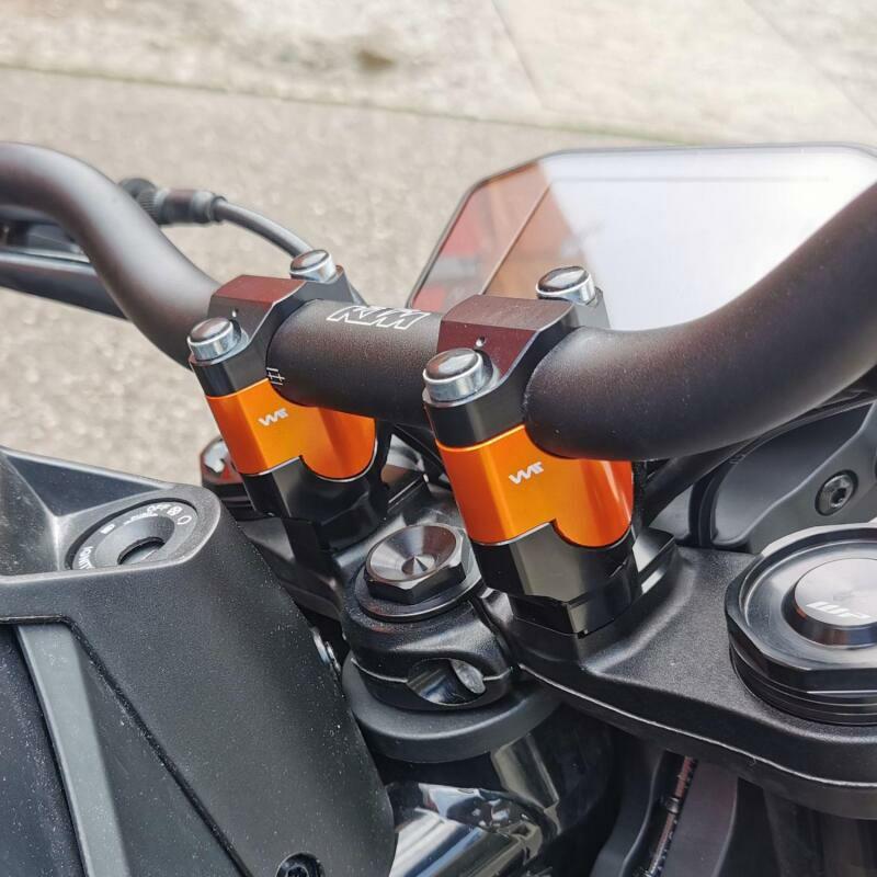 KTM 890 Duke ハンドルバーライザー 25mmUP ブラック VOIGT MOTO TECHNIKの画像