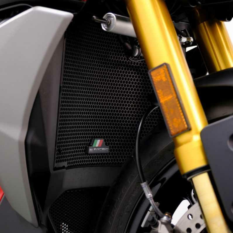 CNC Racing カーボン ラジエターサイドカバー　Ducati STFV2 Ducati ストリートファイターV2/S (2025-) ラジエーターガード