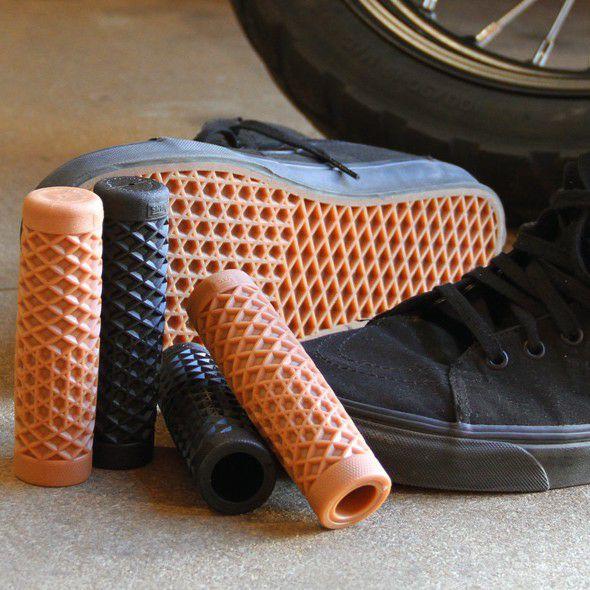 Bontrager&OnOFFカーボンライザーバーセットODI VANSグリップ ODI□ヴァンズ ロックオングリップ 【08年以降 電子スロットル車】 ODI