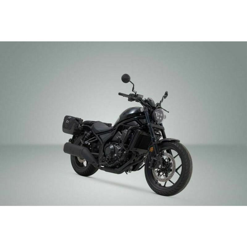 SW-MOTECH Legend Gear サイドバックシステム 左側 LC2 (13.5L) / 右側