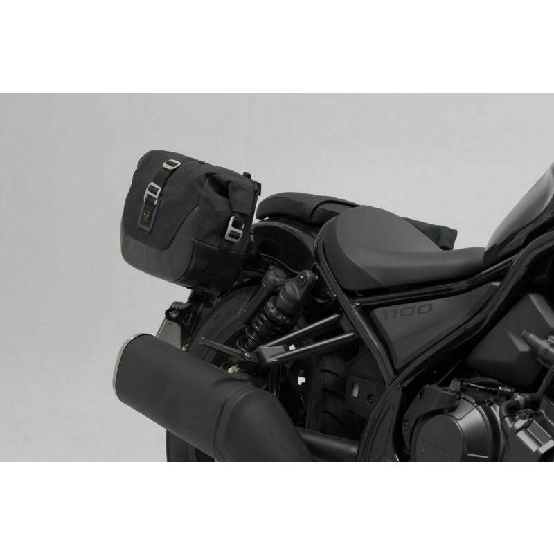 SW-MOTECH Legend Gear サイドバックシステム 左側 LC2 (13.5L) / 右側