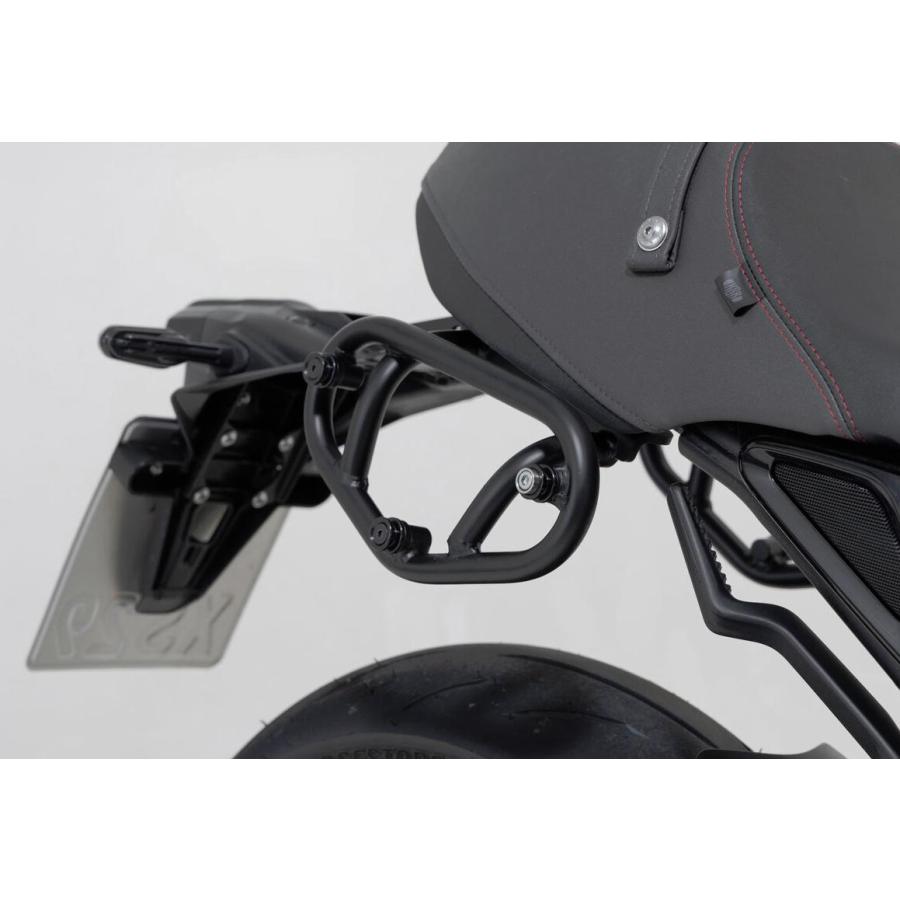 新品未使用　XSR900 サイドバック　 SWモテック左　ステー付き 新品未使用 XSR900 サイドバック SWモテック左 ステー付き