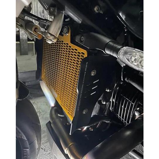 BMW RnineT MEGA オイルクーラー ゴールド&ブラック DKdesign BMW RnineT MEGA オイルクーラー ゴールド&ブラック DKdesign
