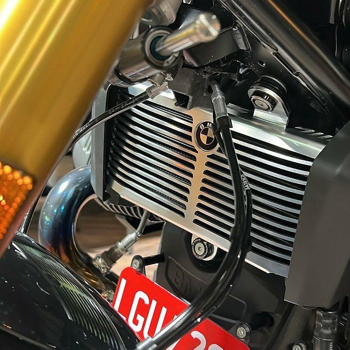 BMW R12/R12nineT ラジエーターガード シルバー 