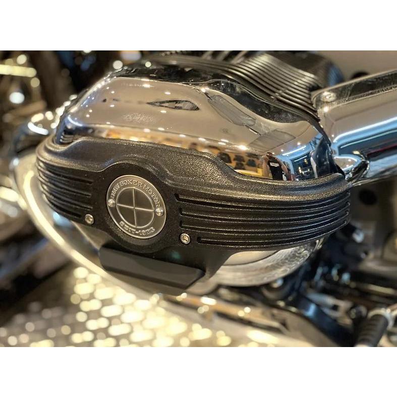 BMW R18 シリンダー カバー ブラック シルバーロゴ DKdesign