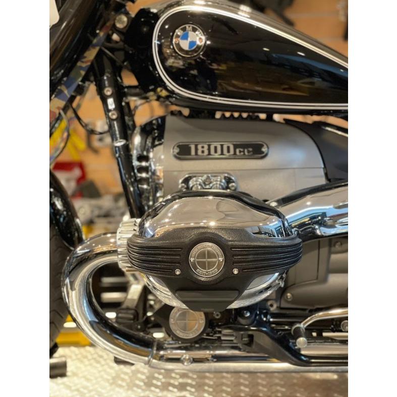 BMW R18 シリンダー カバー ブラック シルバーロゴ DKdesign