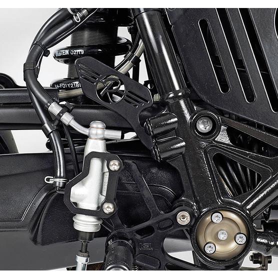 BMW RnineT パッセンジャー ステップ フレームバッジ Rロゴ 右側 