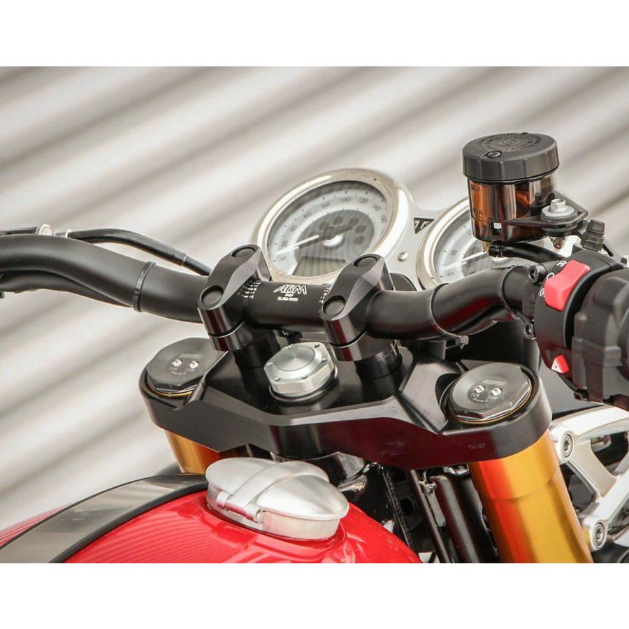 トライアンフ バーハンドル スラクストン1200RS ファットバー