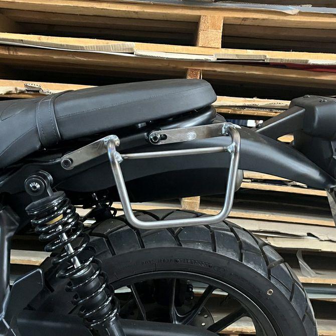 Poderosa CL250.500 サイドステー CL250/CL500 サドルバッグ ステー ブラック 左側 La Poderosa