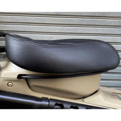 ハンターカブ CT125 タックロール＆ダイヤモンドステッチ フロント 