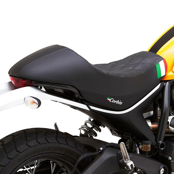 Corbin ガンファイターシート ドカティ スクランブラー : モトパーツ