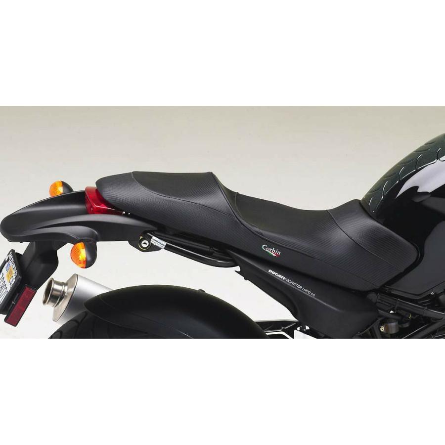 Corbin デュアルサドル シート スタイルと快適性を兼ね備え モンスター