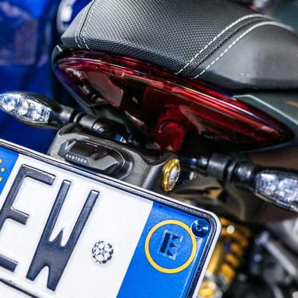 スピードトリプル1200RS/RR 21- フェンダーレスキット プレミアム