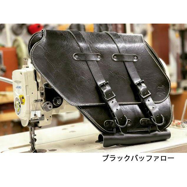 トライアンフ ボバー スピードマスター等 汎用フューエルボトルホルダー 本革 BAD&G CUSTOM_5