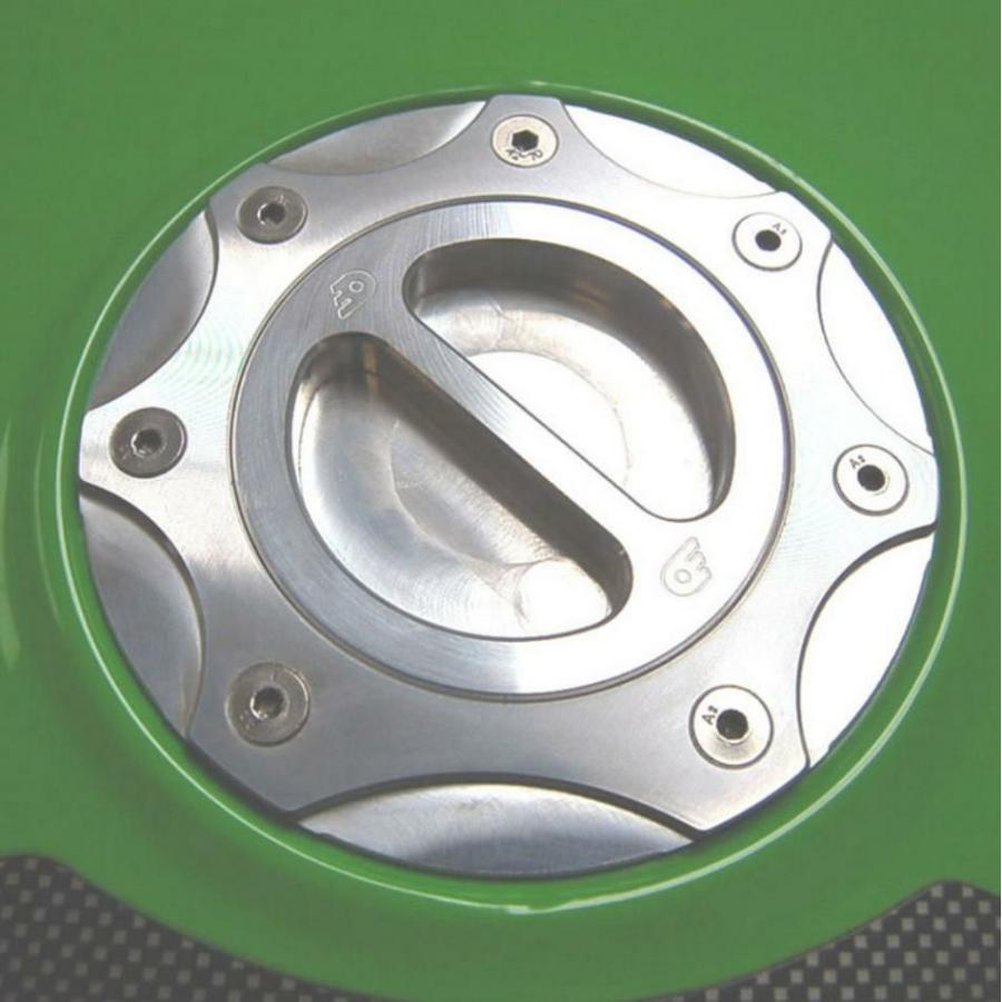 カワサキZR-7/S ZX-6R/７R/RR/ZZR110/ZZR600等 タンクキャップ  Oberonの画像