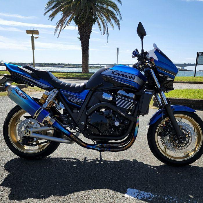 ZRX1200DAEG/1200R/1100 LOWシート ゲル入り タックロール 艶 ZRX1200DAEG/1200R/1100 LOWシート ゲル入り タックロール 艶