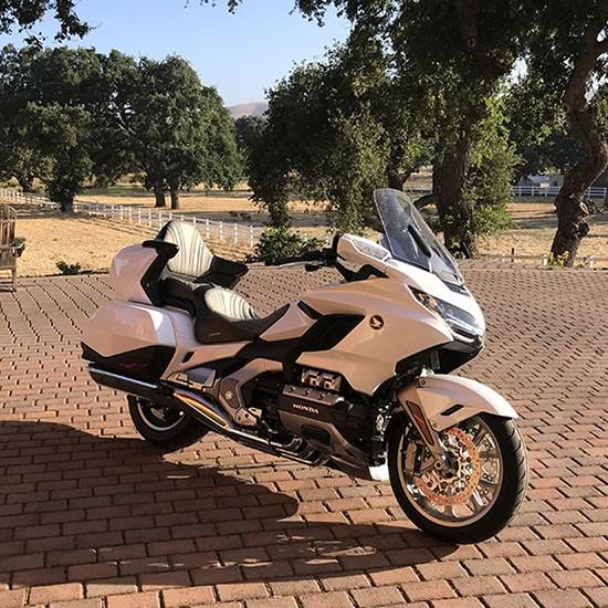 HeliBars Tour Performance ライザー for GoldWing1800 18- バイク