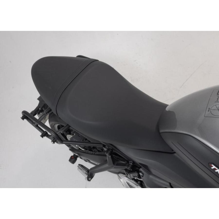 Trident（トライデント）660 21- SLCサイドキャリア右側 SW-MOTECH 