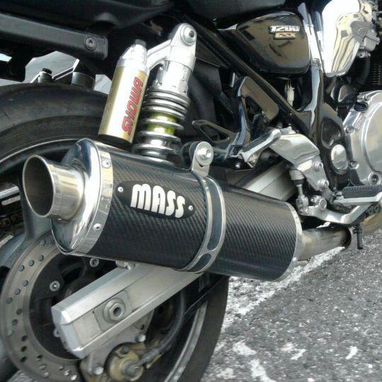 イナズマ750/1200 オーバルカーボン スリップオンマフラー MASS