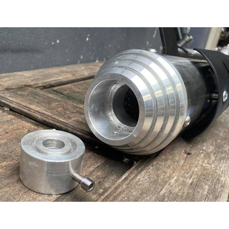 W800 -18 アーバンスクランブラー 2-1 アップマフラー フルエキ オメガ