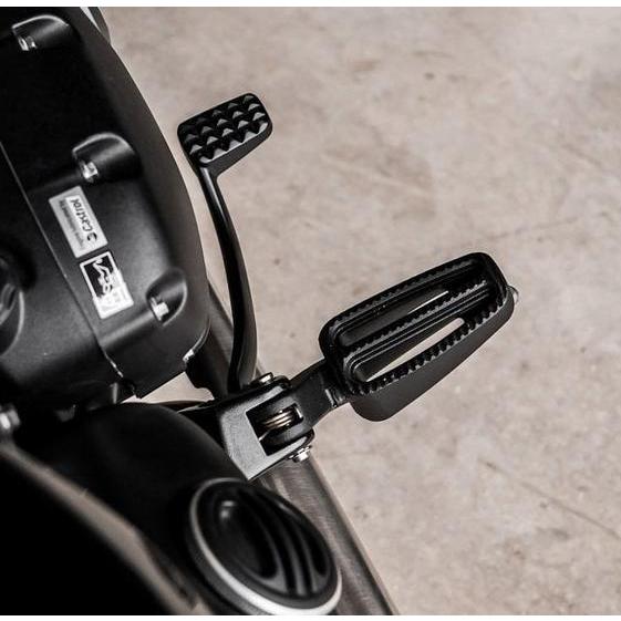 Motone トライアンフ ボバー スピードマスター フットペグ ステップ ブラック
