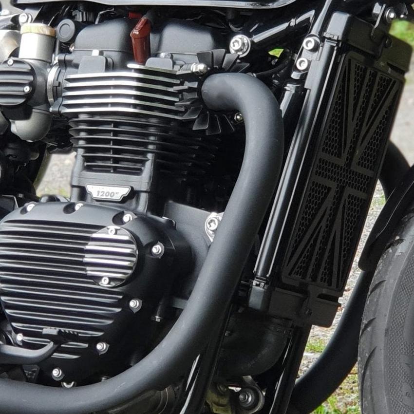 ビッグフィン　 2セット トライアンフ　バーチカルツイン　エキゾーストクランプ Motone ビッグフィンヘッダーエキゾーストクランプ 2個セット キャブ