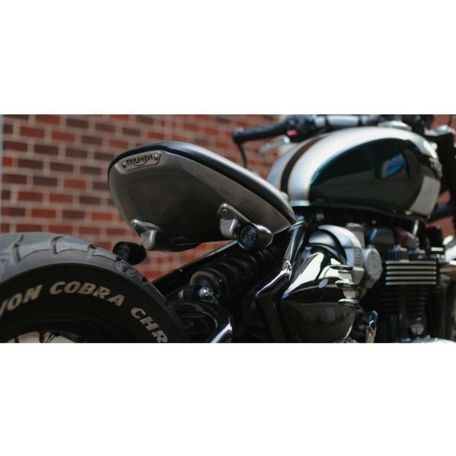 トライアンフ ボバー リアウインカーステー シート下用 LAMPREY