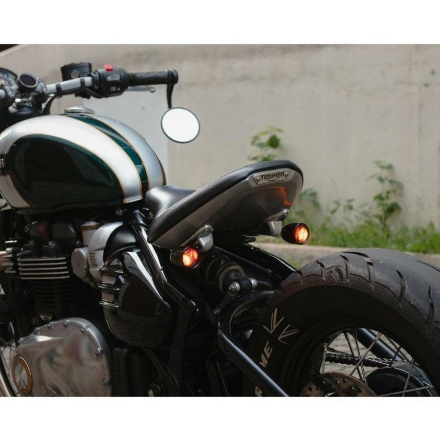 トライアンフ ボバー リアウインカーステー シート下用 LAMPREY