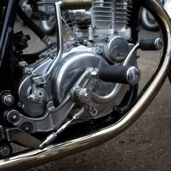 SR400用ミッドコンステップ ヤマハ SR400/500用 ミッドハイステップキット モーターロック