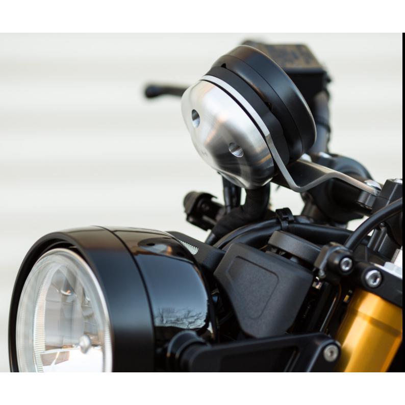 MOTODEMIC メーターカバー ブラッシュド ヤマハ XSR900 : モトパーツ