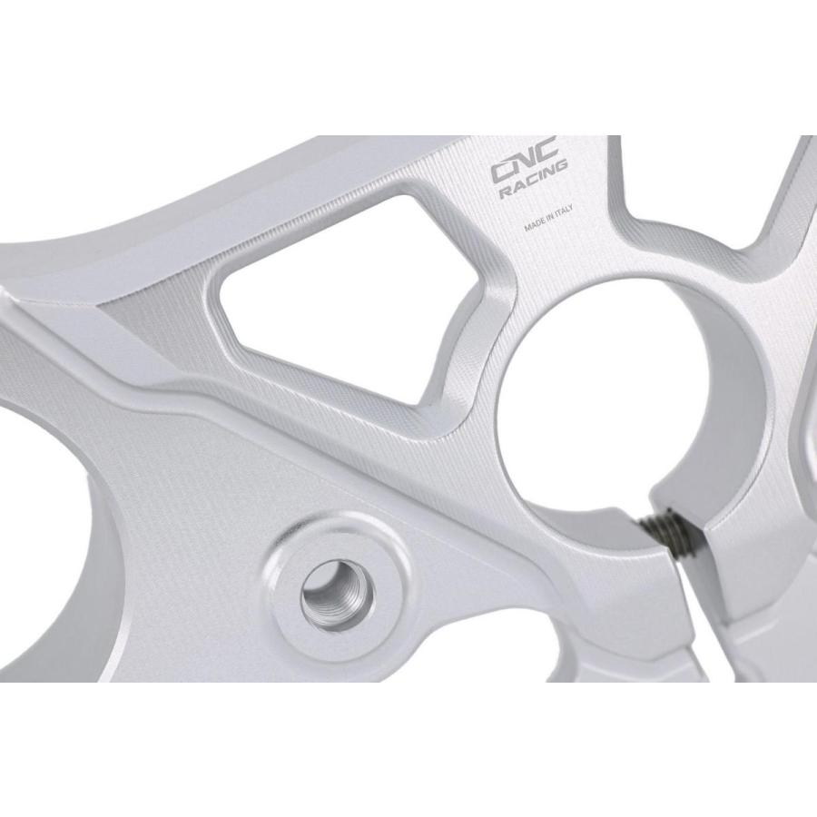 トリプルツリー アッパーブラケット シルバー CNC Racing DUCATI ムルティストラーダ(MULTISTRADA 1200 Enduro/1200 S Pikes Peak/1200 S/1200/950 S/950)_1