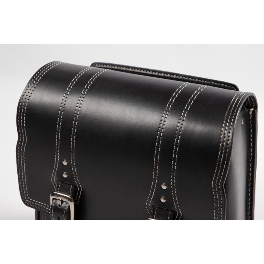 DEGNER ステッチデザイン レザーサドルバッグ 10L(ブラック/ホワイト